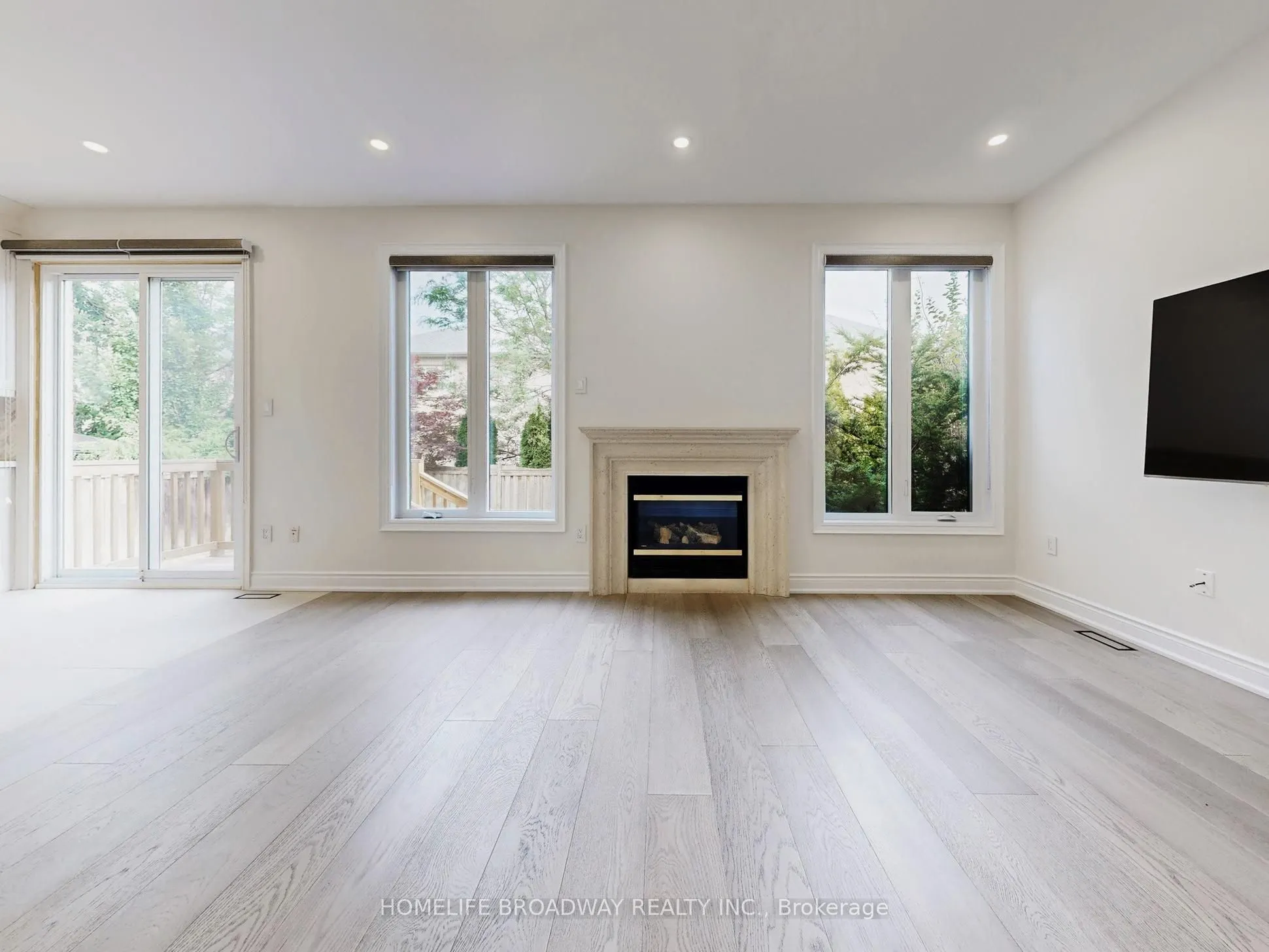 27 Morisot Avenue