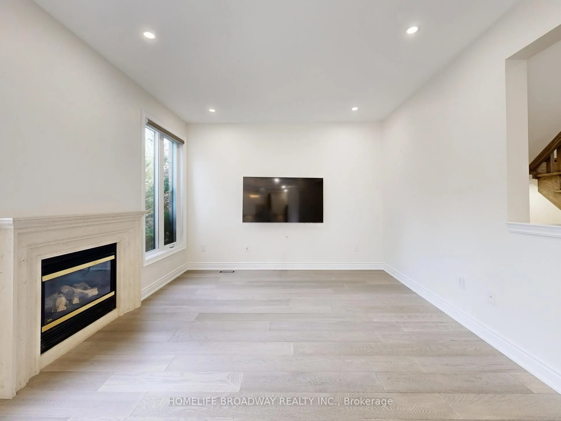 27 Morisot Avenue