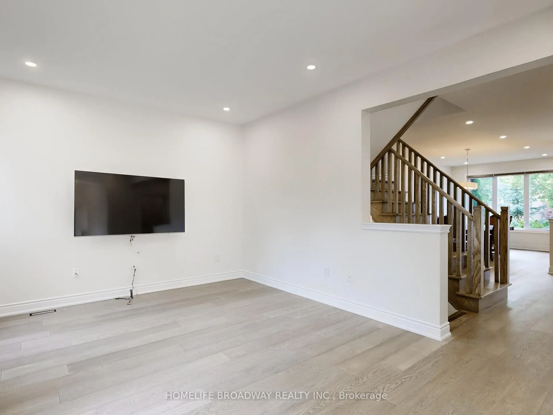 27 Morisot Avenue