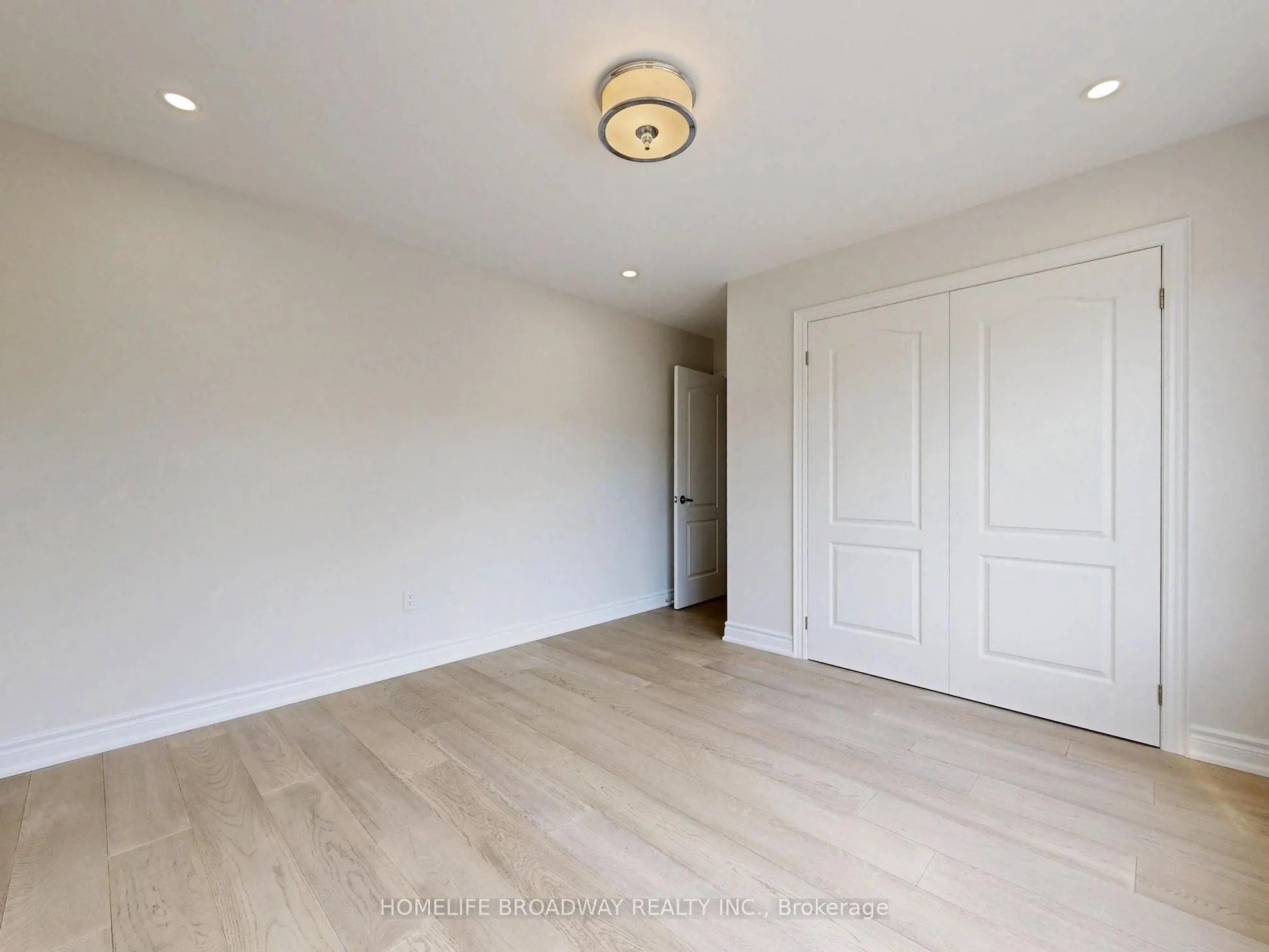 27 Morisot Avenue