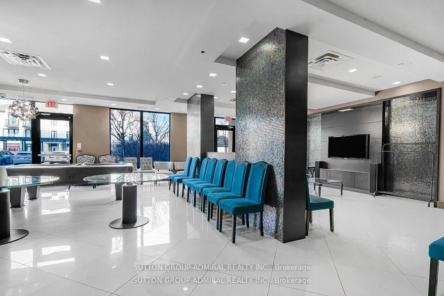 520 Steeles Avenue W, #615