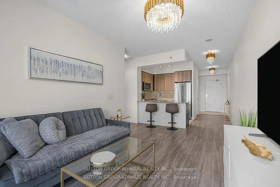 520 Steeles Avenue W, #615