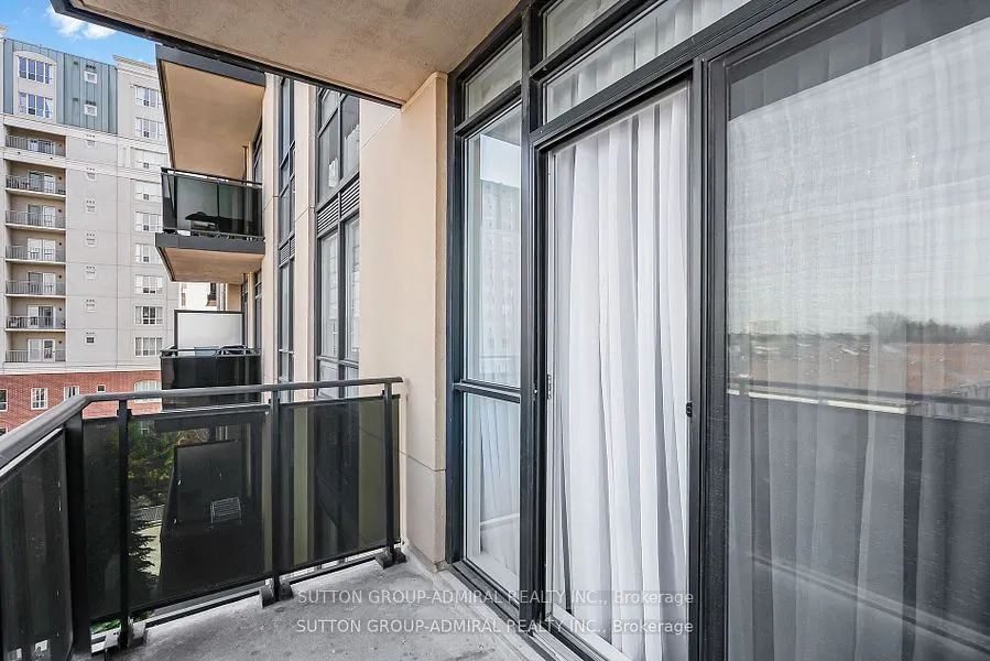 520 Steeles Avenue W, #615