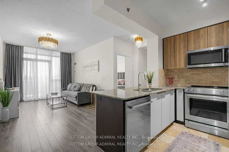 520 Steeles Avenue W, #615