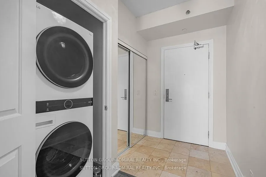 520 Steeles Avenue W, #615