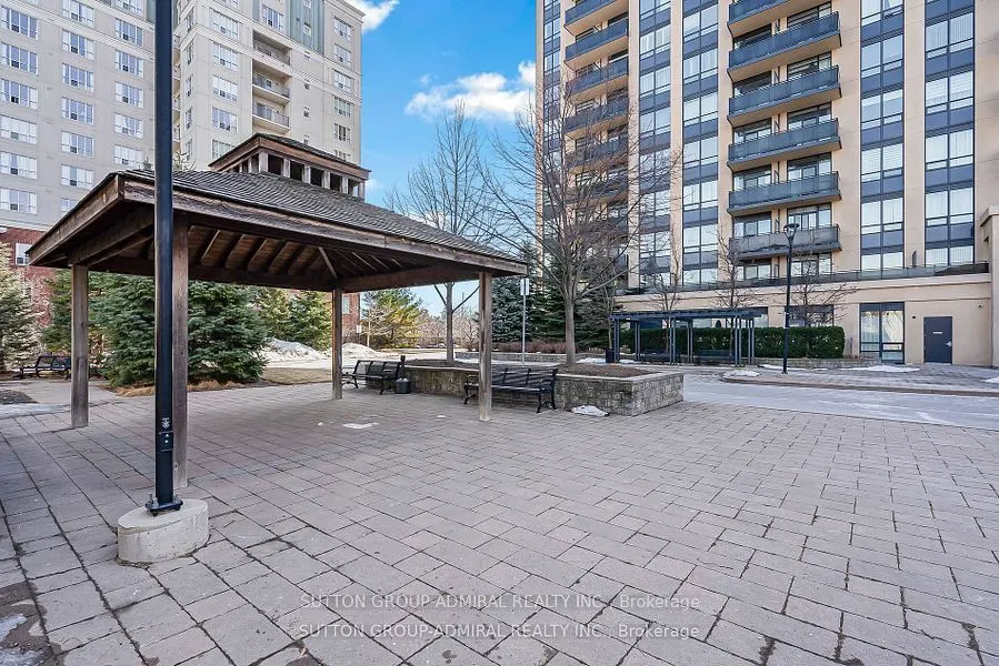 520 Steeles Avenue W, #615