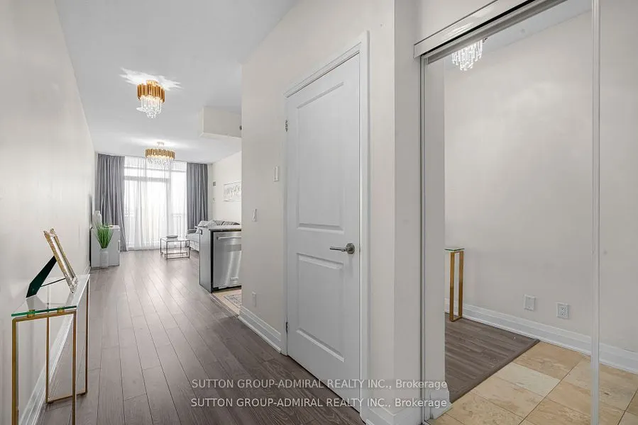 520 Steeles Avenue W, #615
