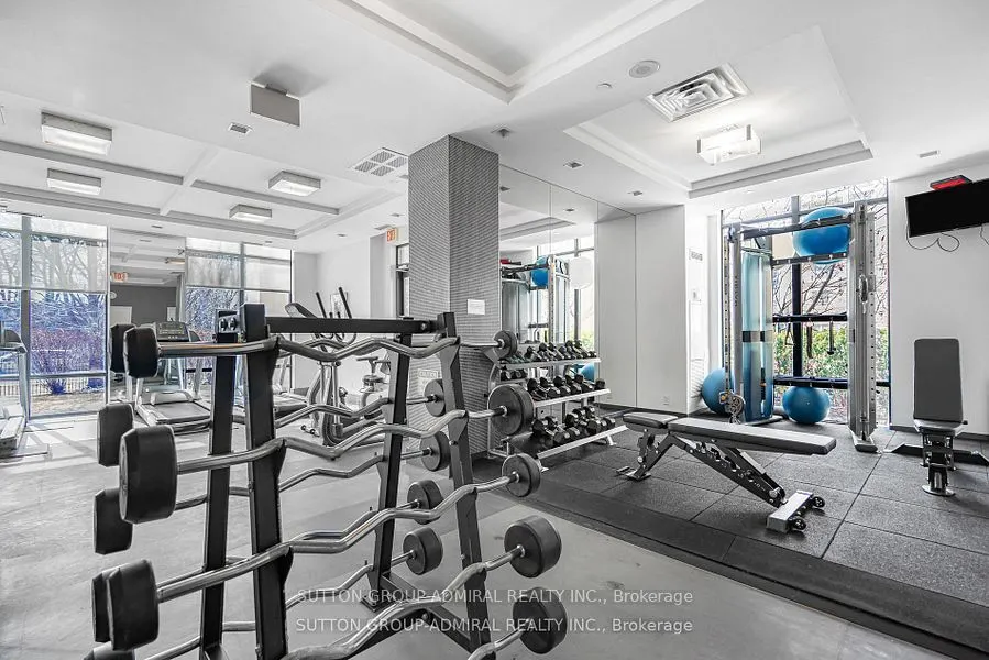 520 Steeles Avenue W, #615