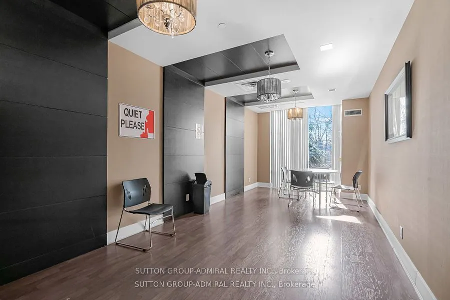 520 Steeles Avenue W, #615