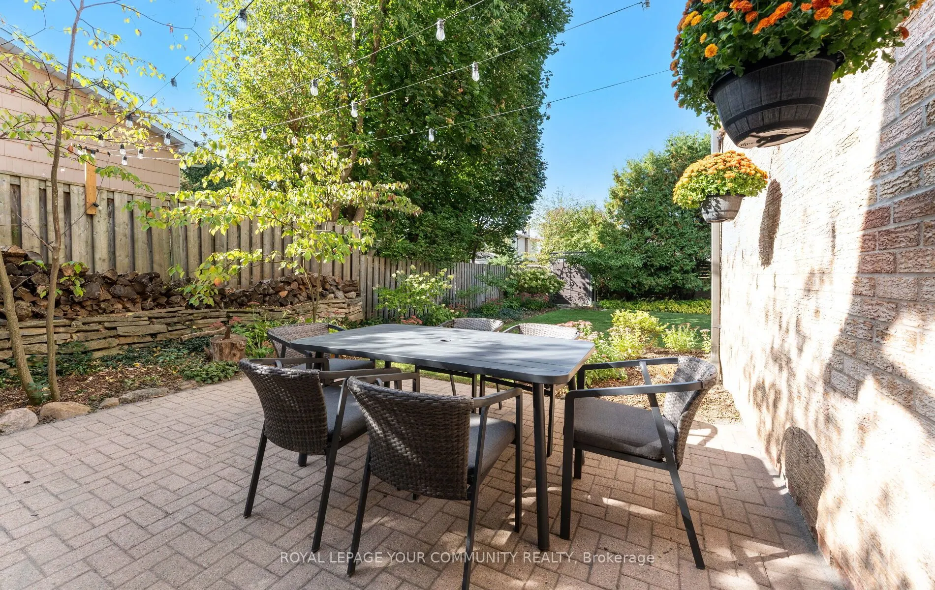 12 Glenview Drive