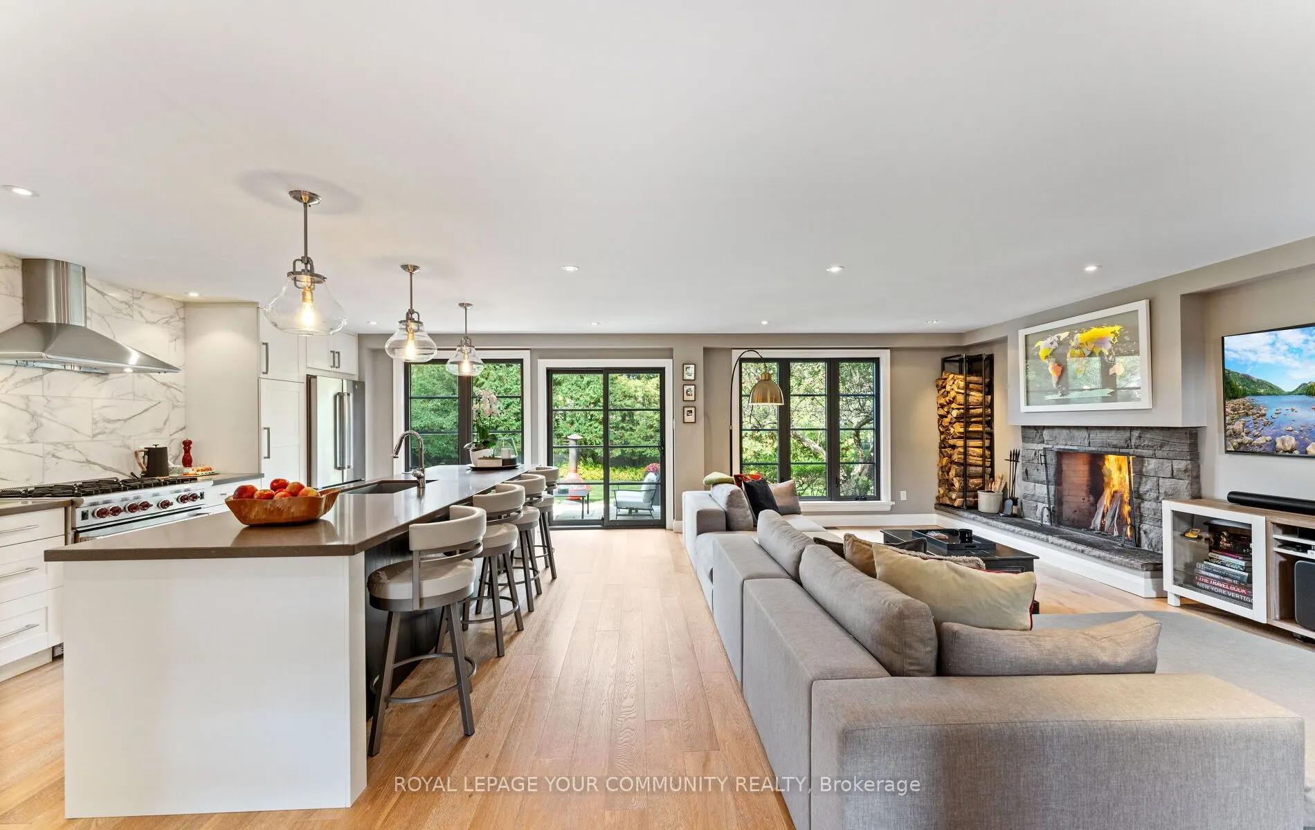 12 Glenview Drive