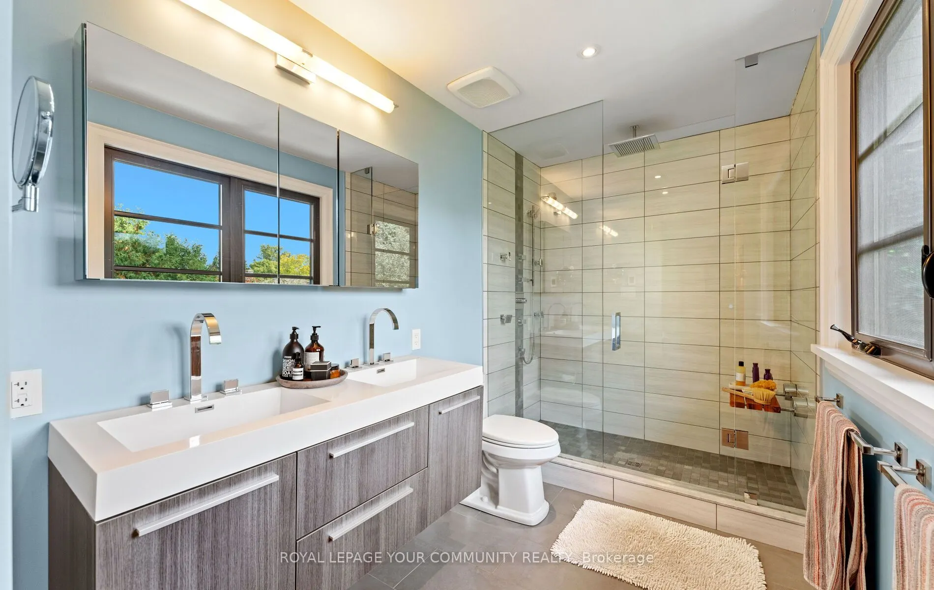 12 Glenview Drive