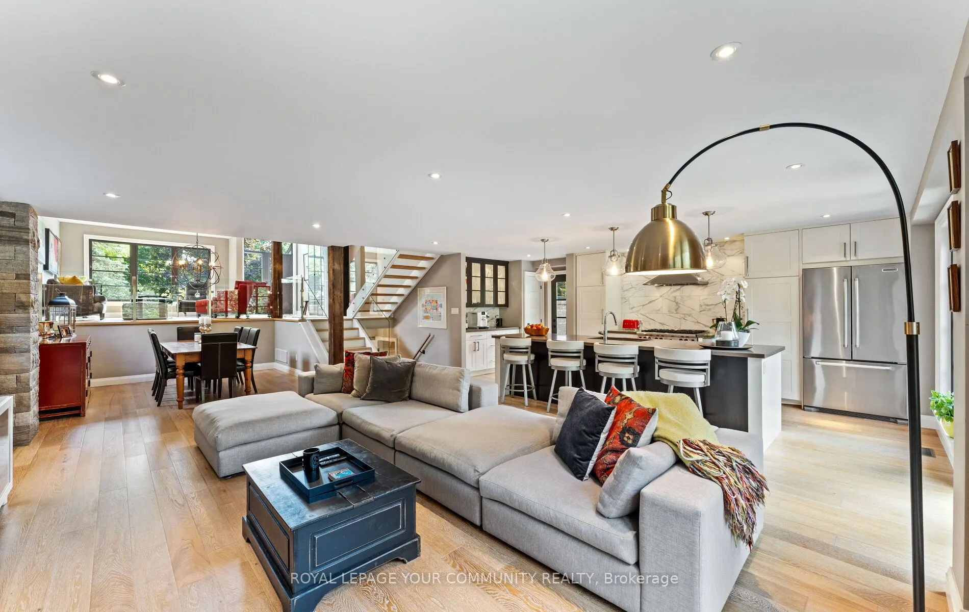 12 Glenview Drive