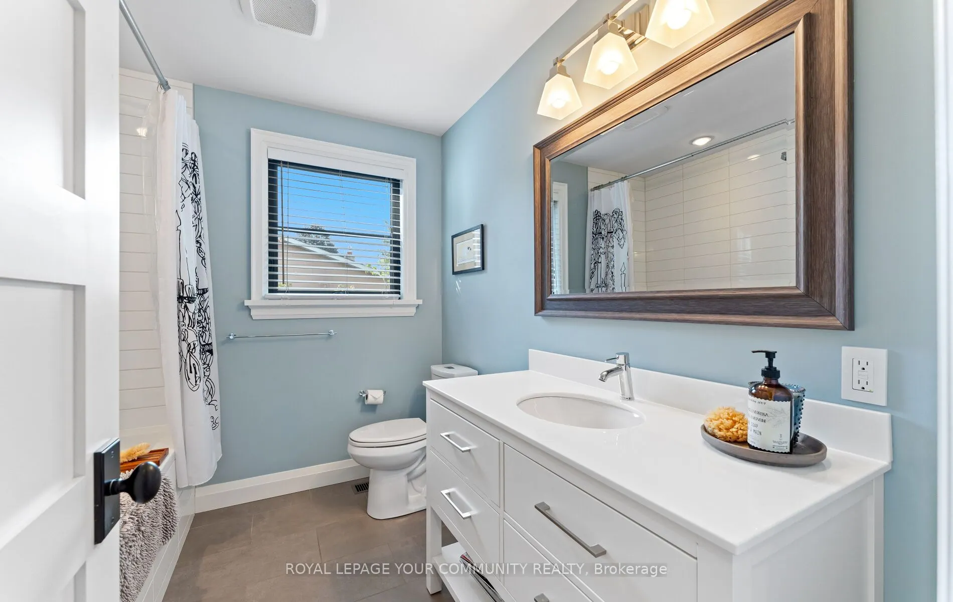 12 Glenview Drive