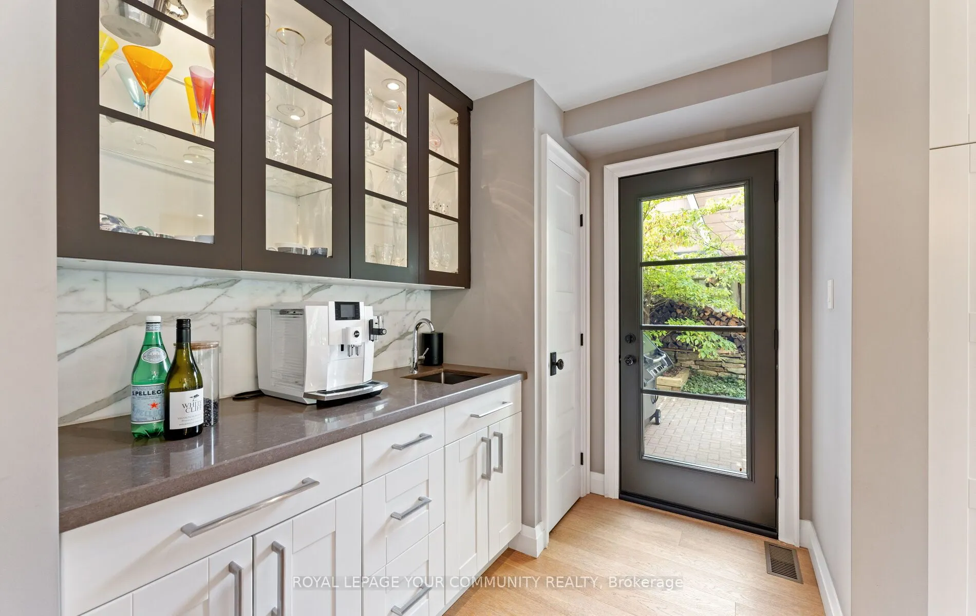 12 Glenview Drive