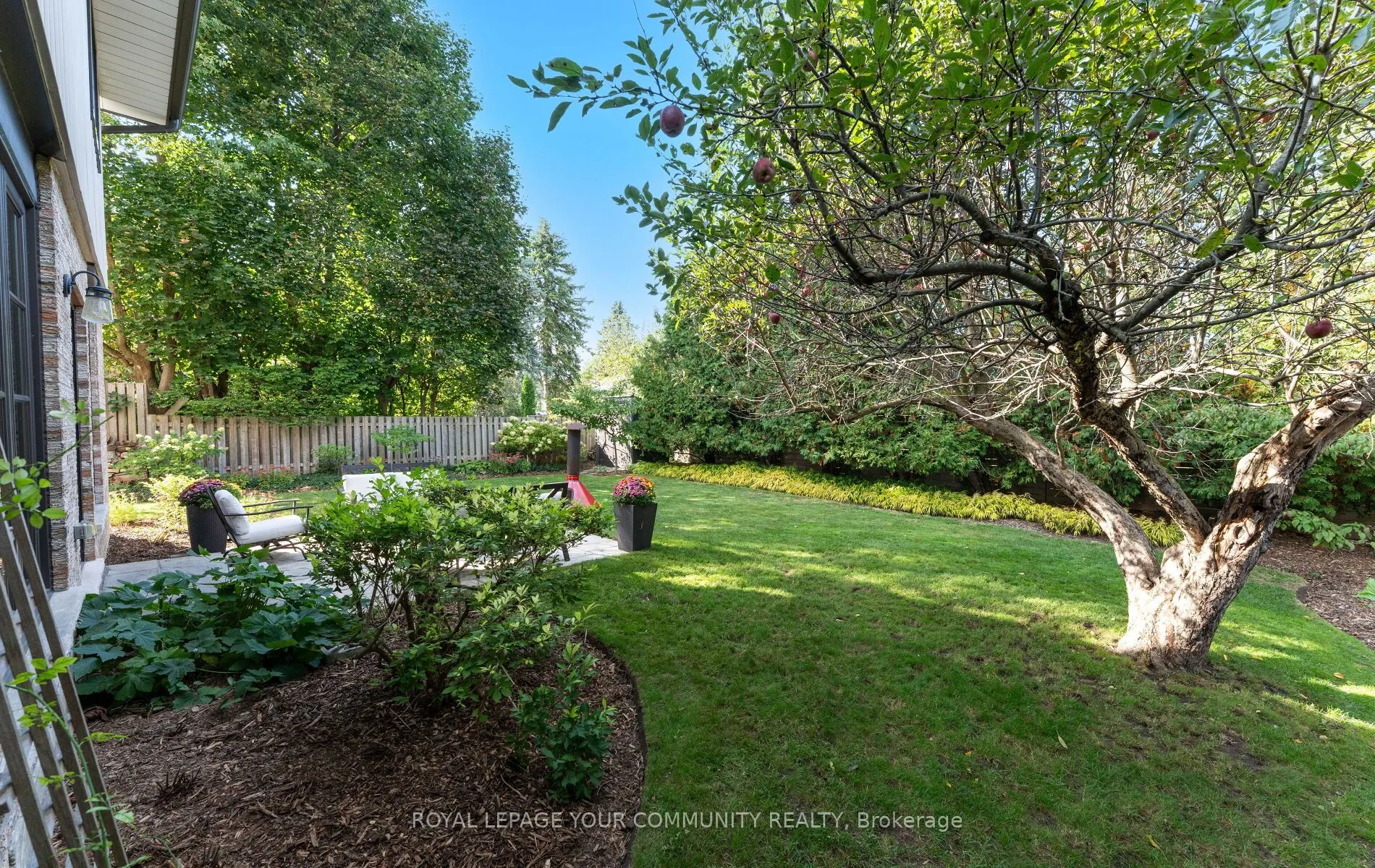 12 Glenview Drive