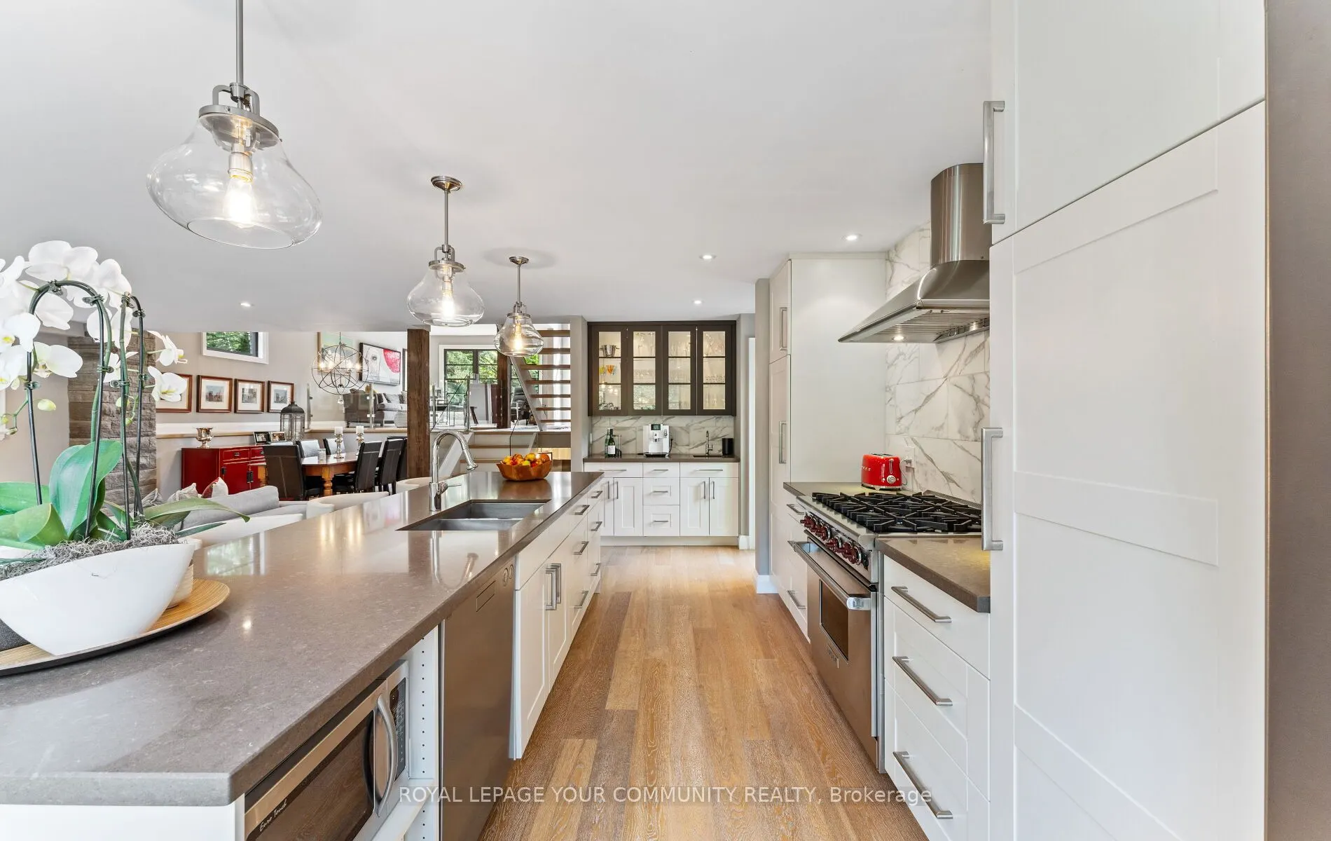 12 Glenview Drive