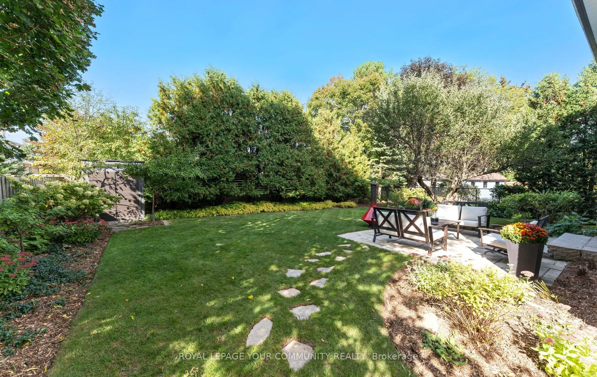 12 Glenview Drive