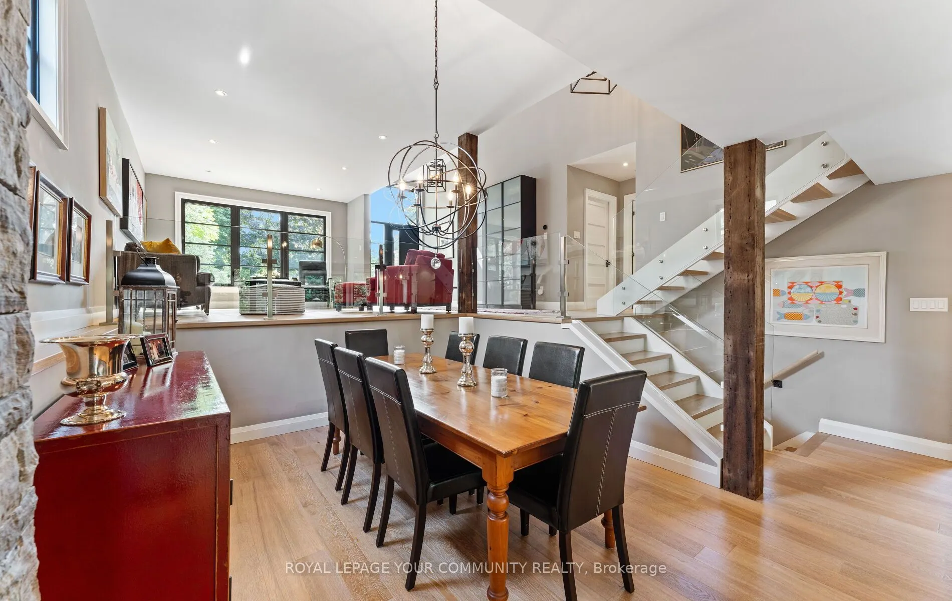 12 Glenview Drive