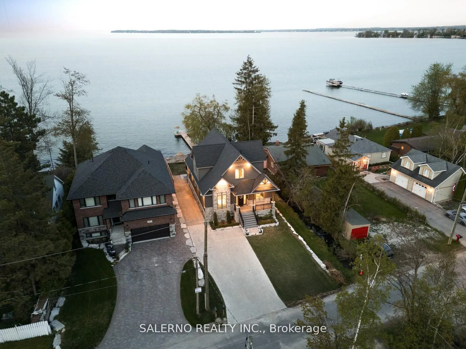 1889 Simcoe Boulevard