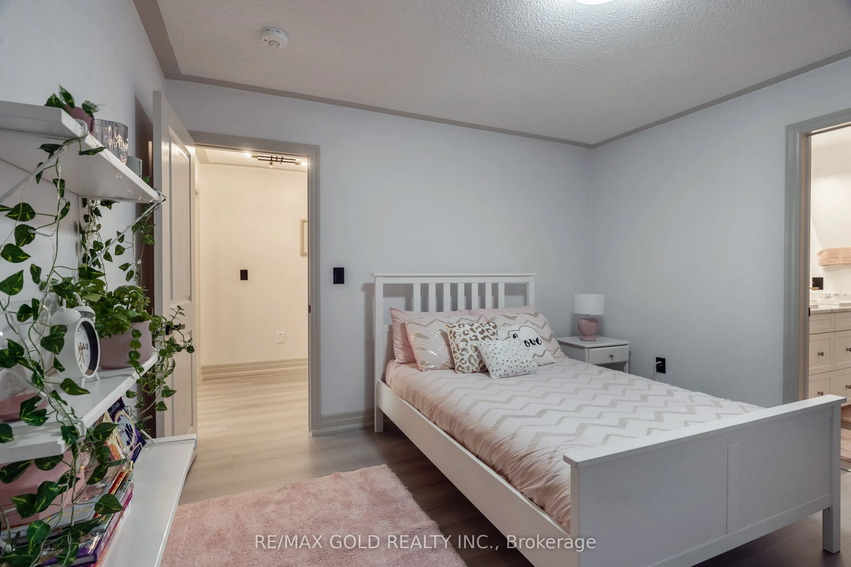 16 Frank Kelly Drive