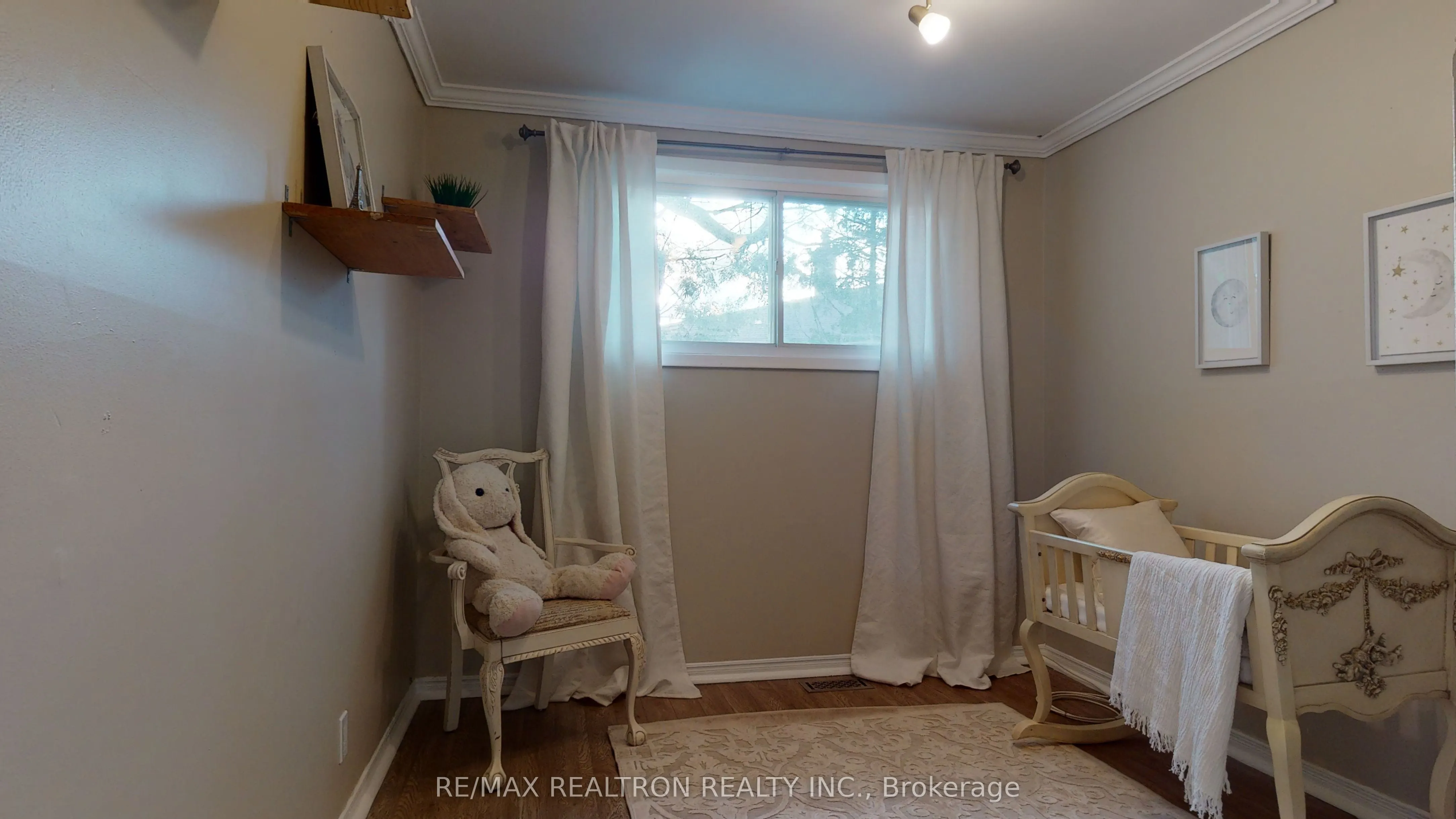 39 Davis Road, #Main Floor