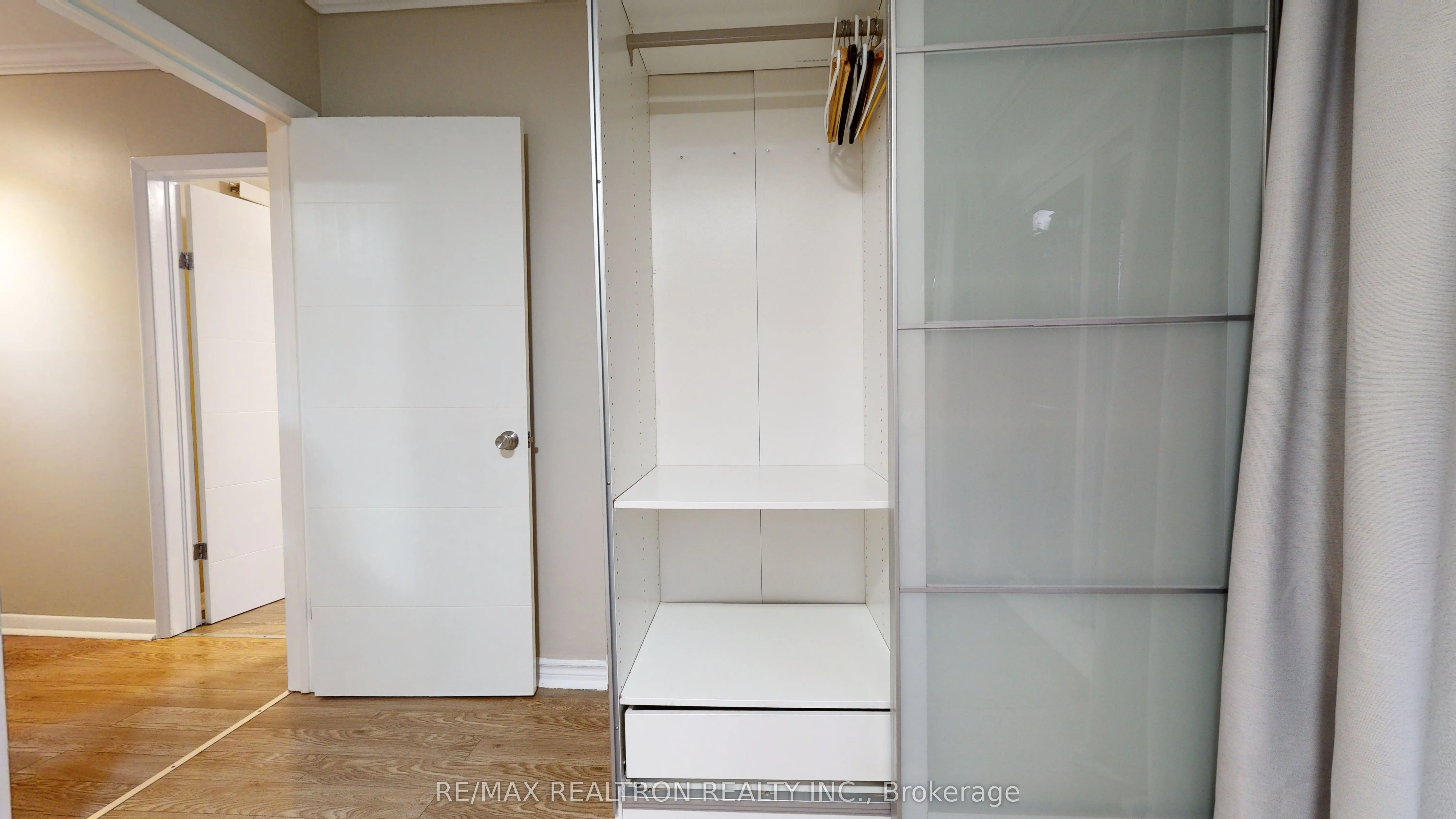 39 Davis Road, #Main Floor