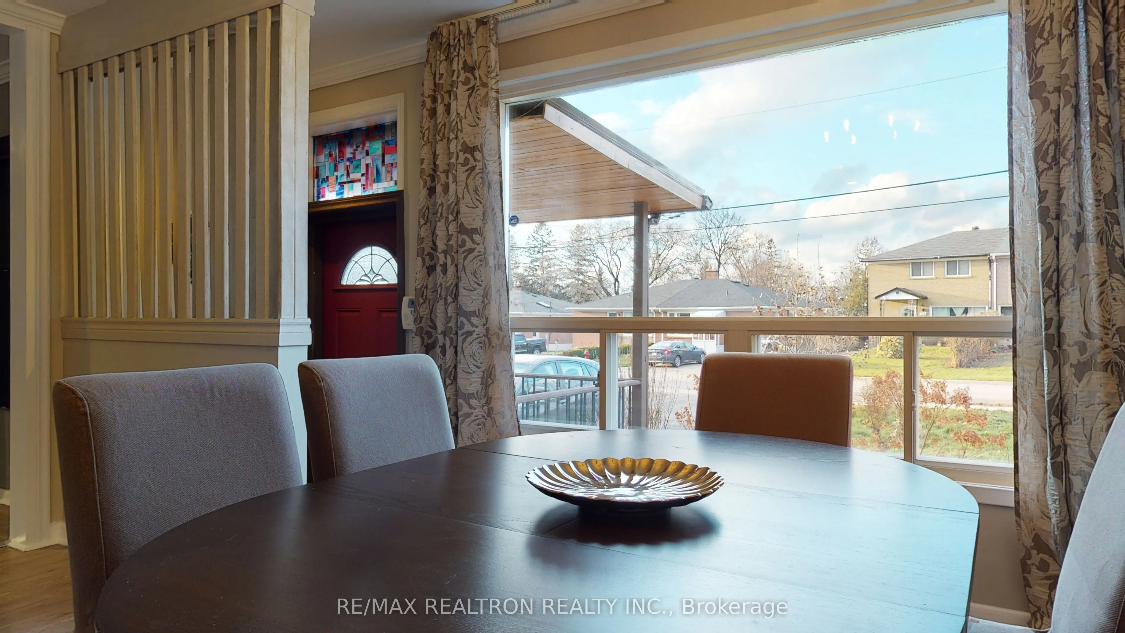 39 Davis Road, #Main Floor