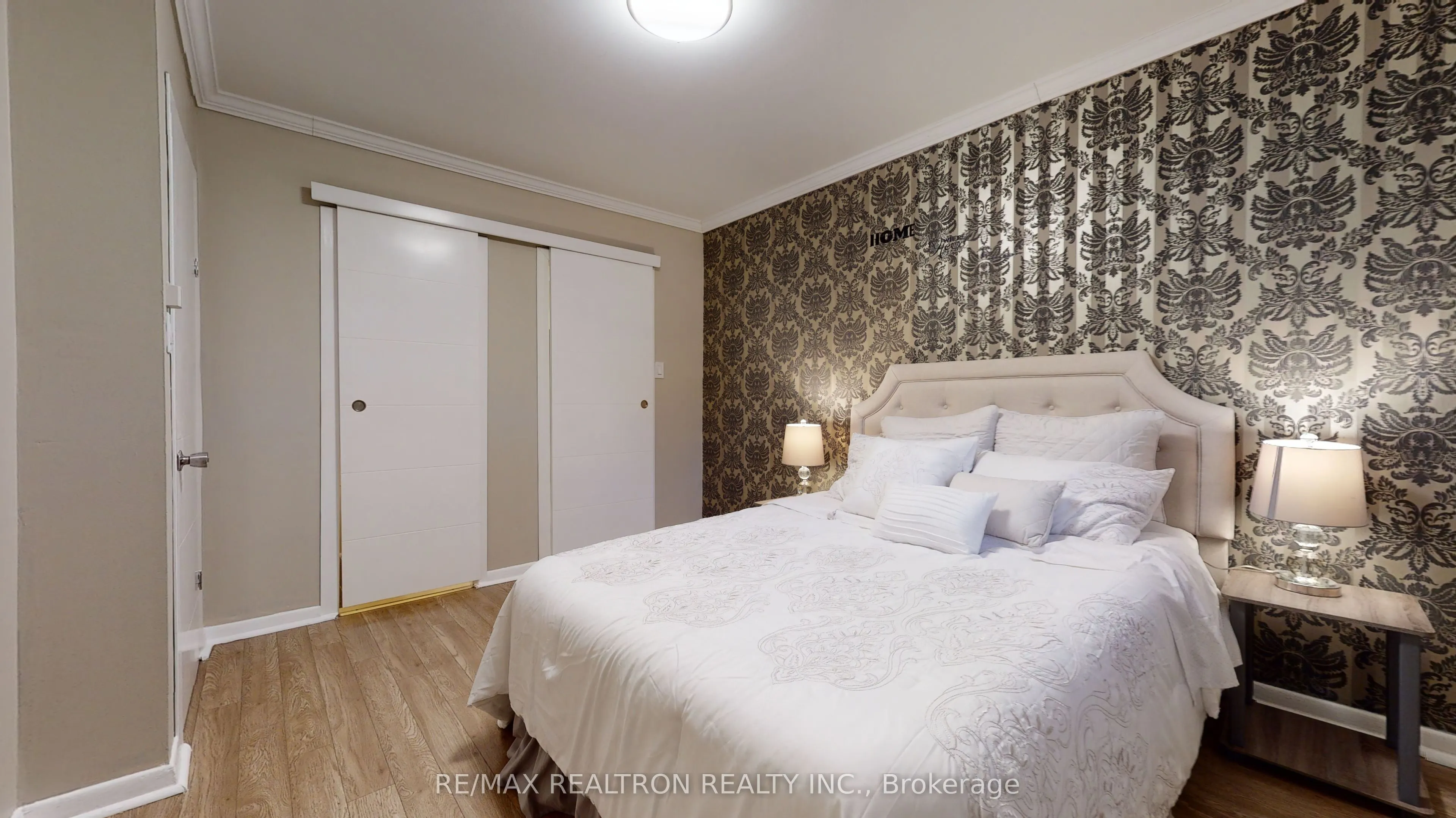 39 Davis Road, #Main Floor