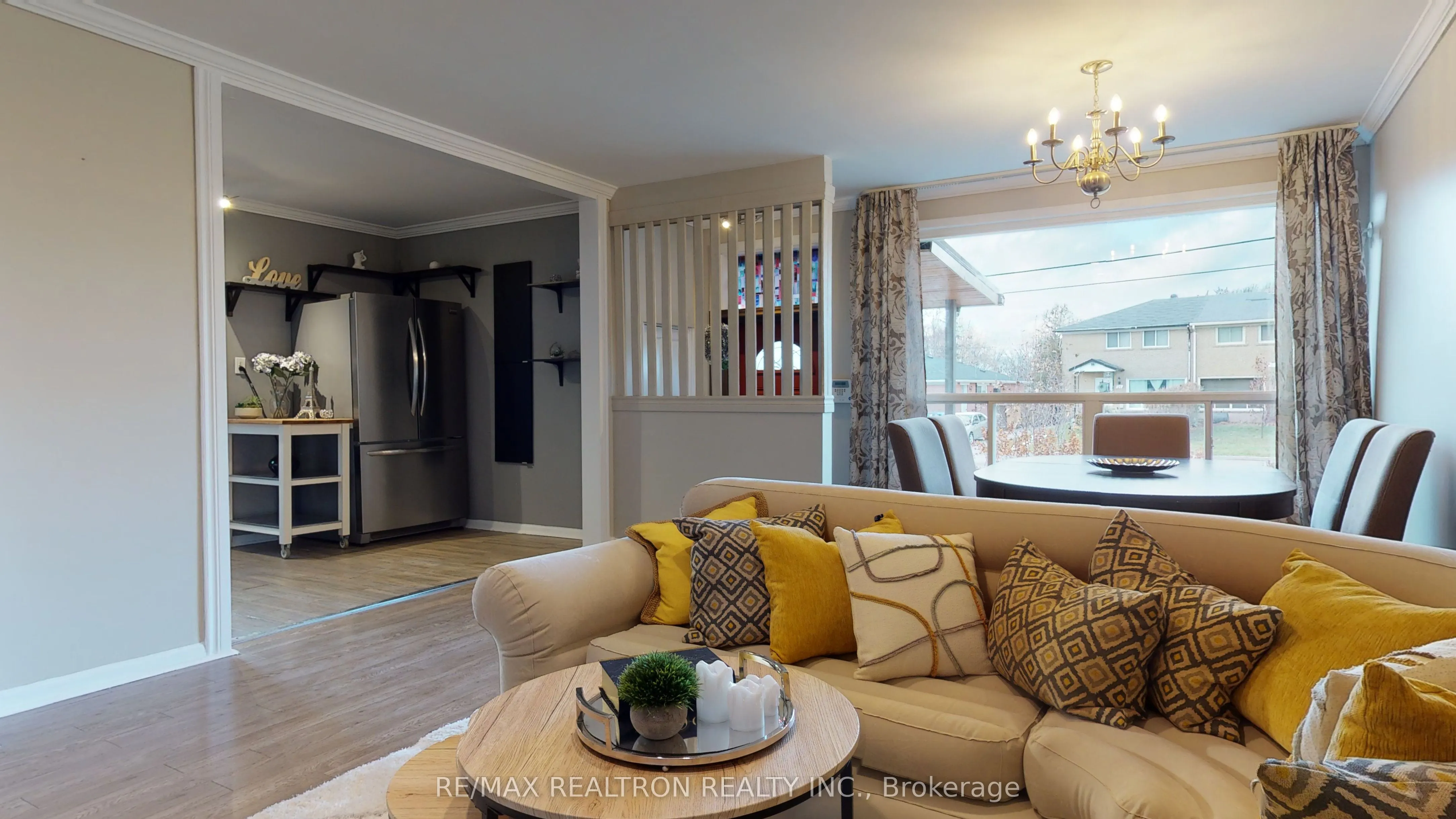 39 Davis Road, #Main Floor