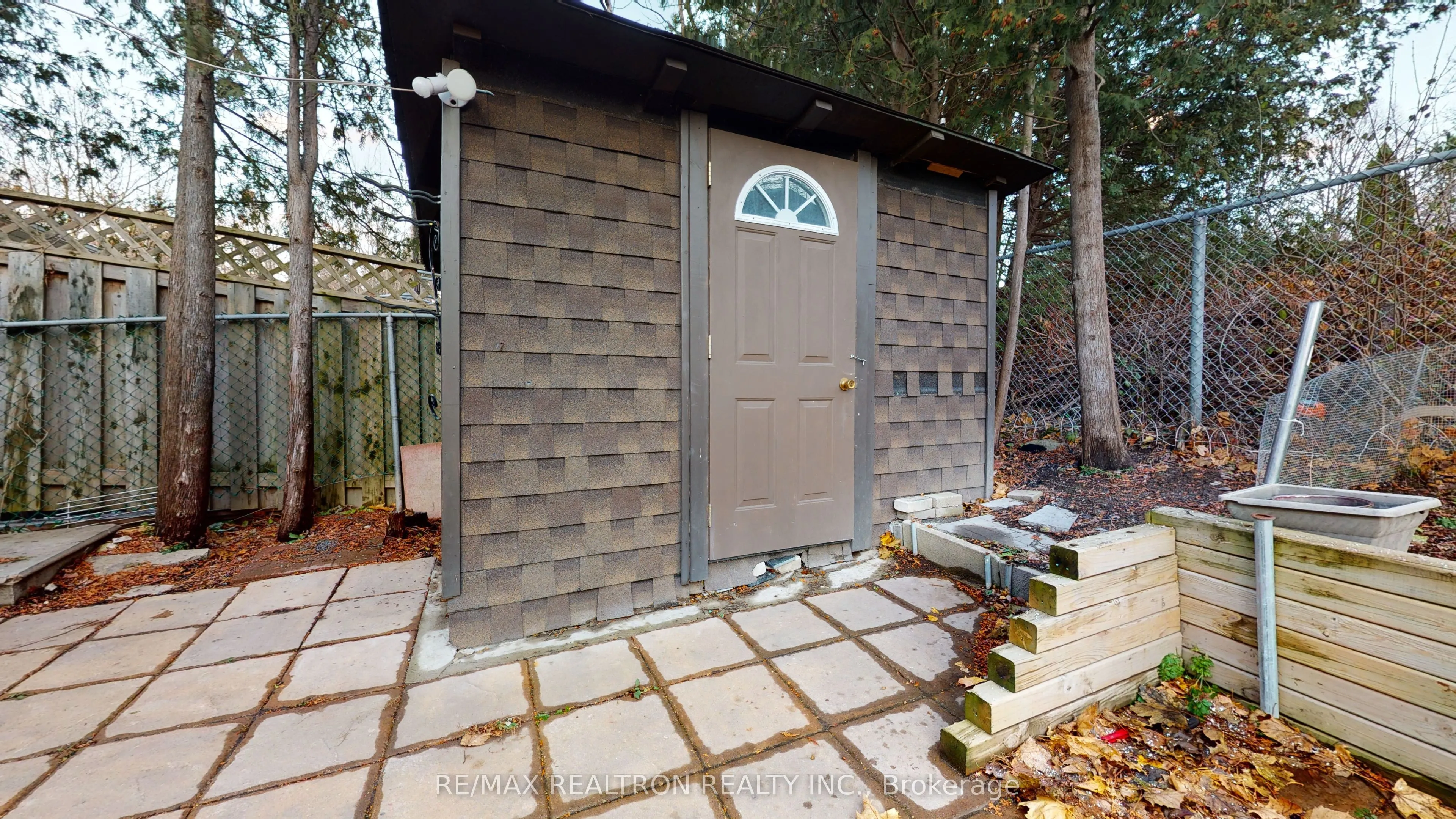 39 Davis Road, #Main Floor