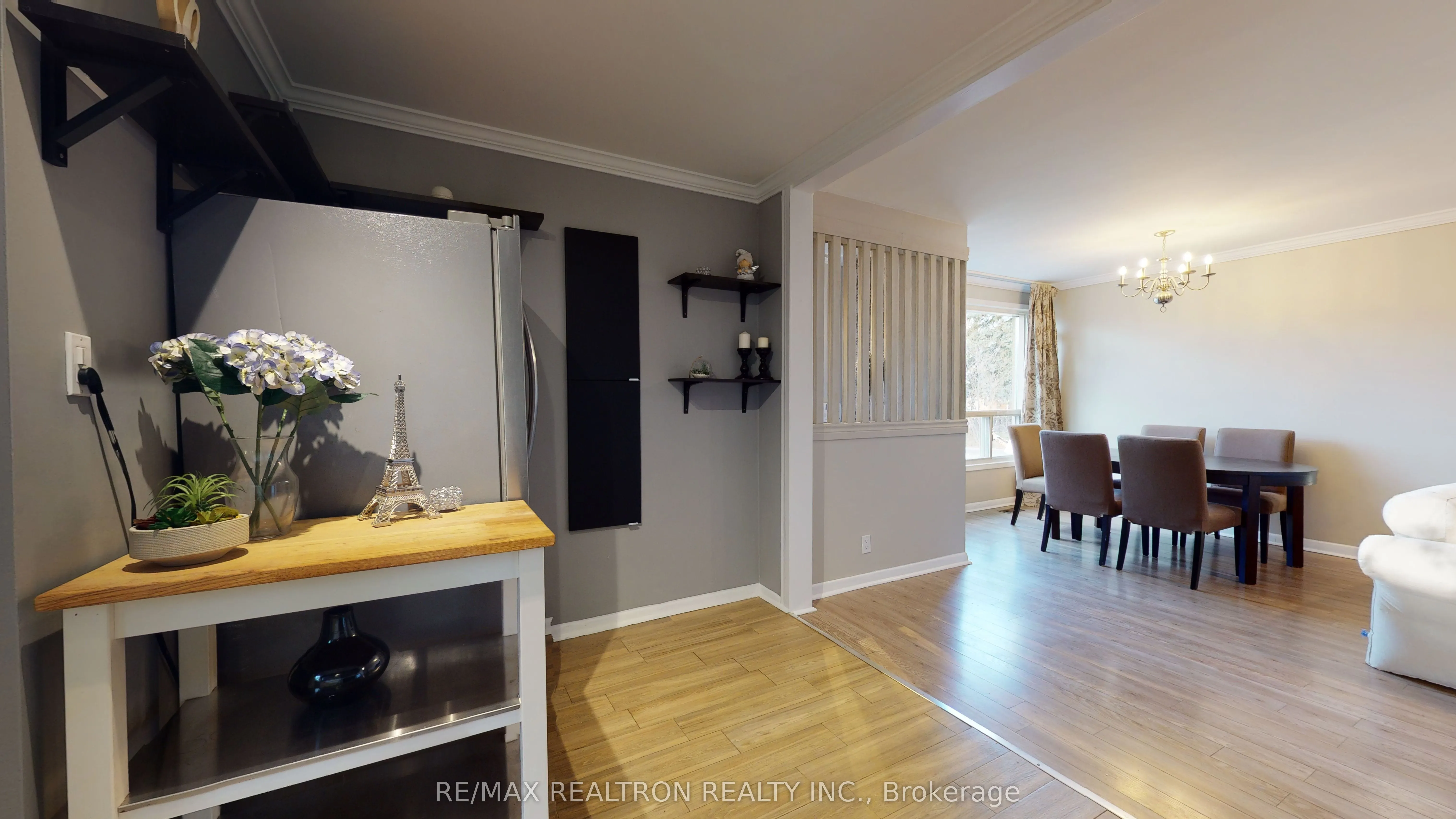 39 Davis Road, #Main Floor