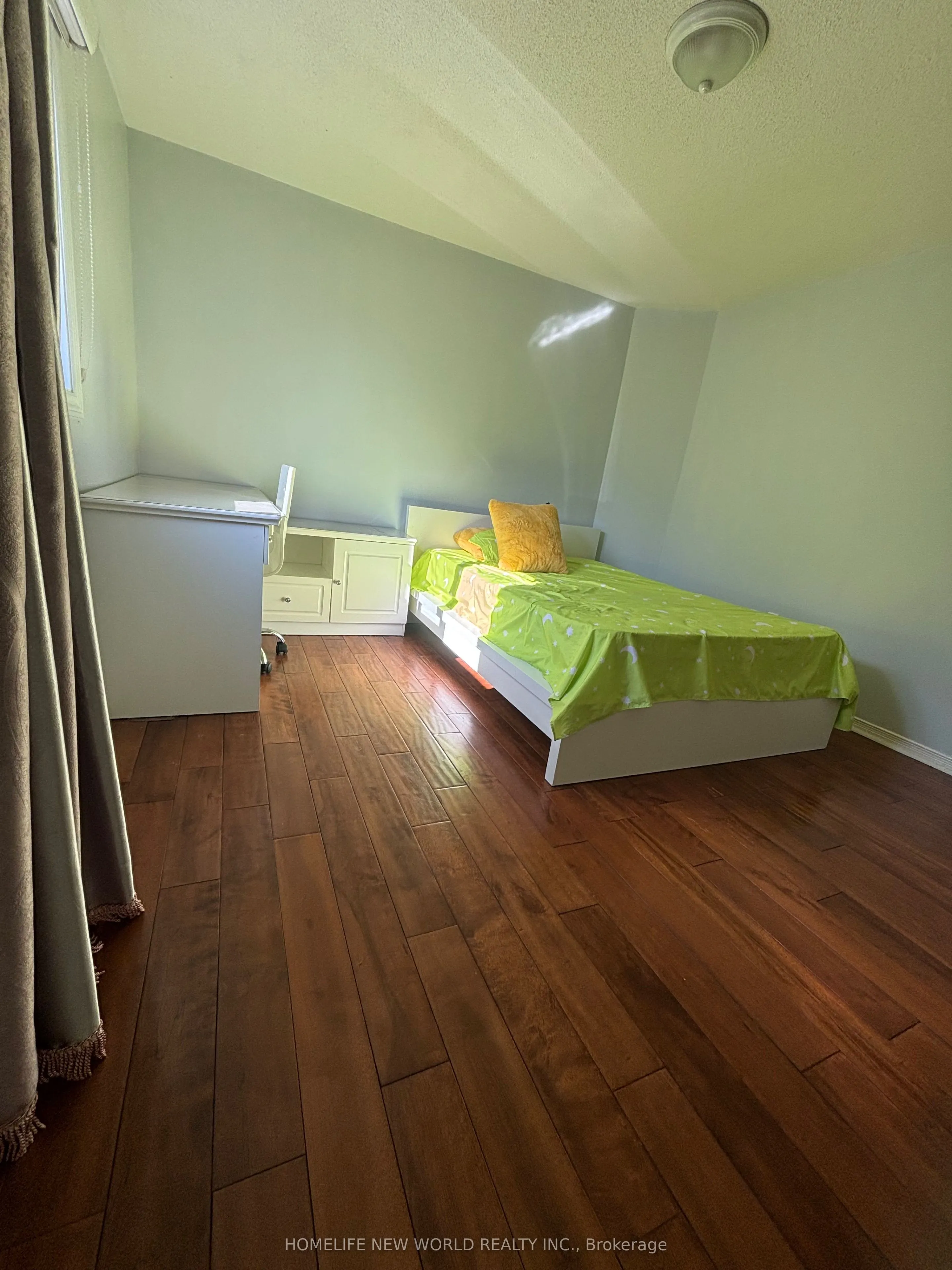 25 Westmoreland Court