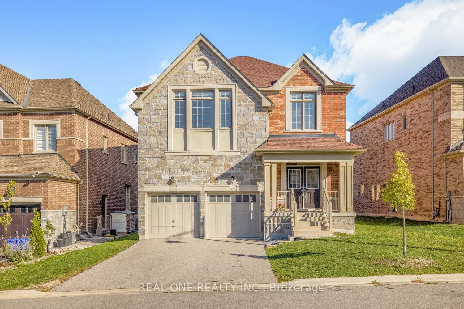 24 Larkfield Crescent