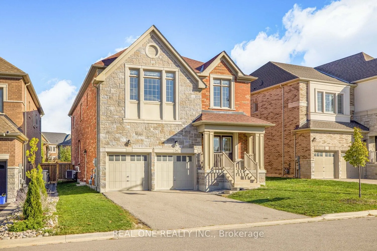 24 Larkfield Crescent