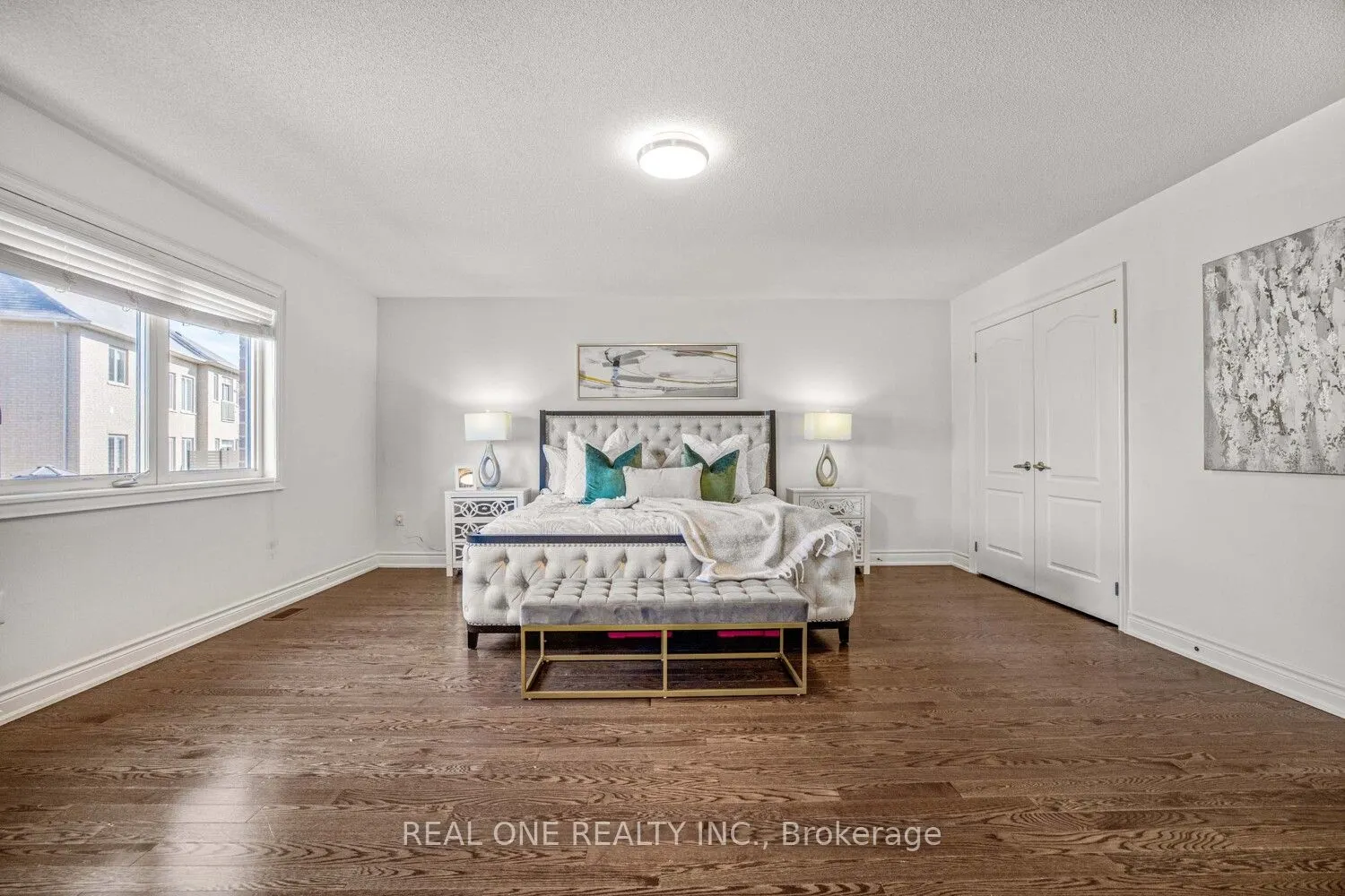 24 Larkfield Crescent