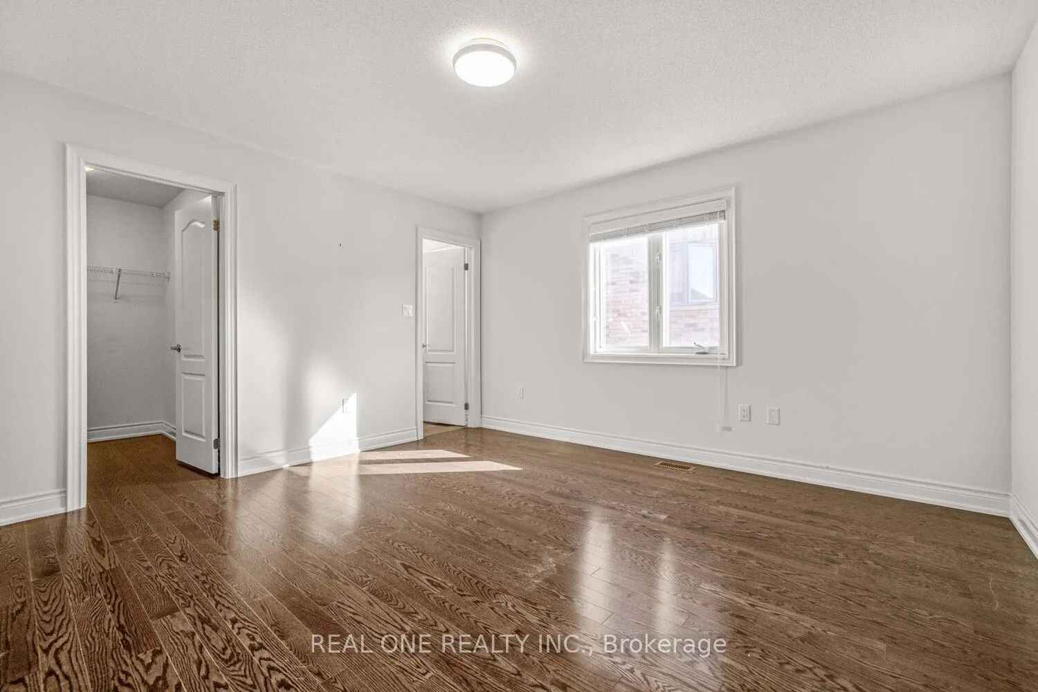 24 Larkfield Crescent