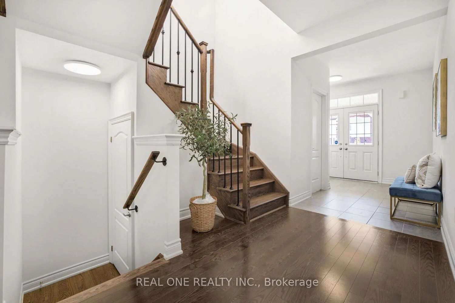 24 Larkfield Crescent