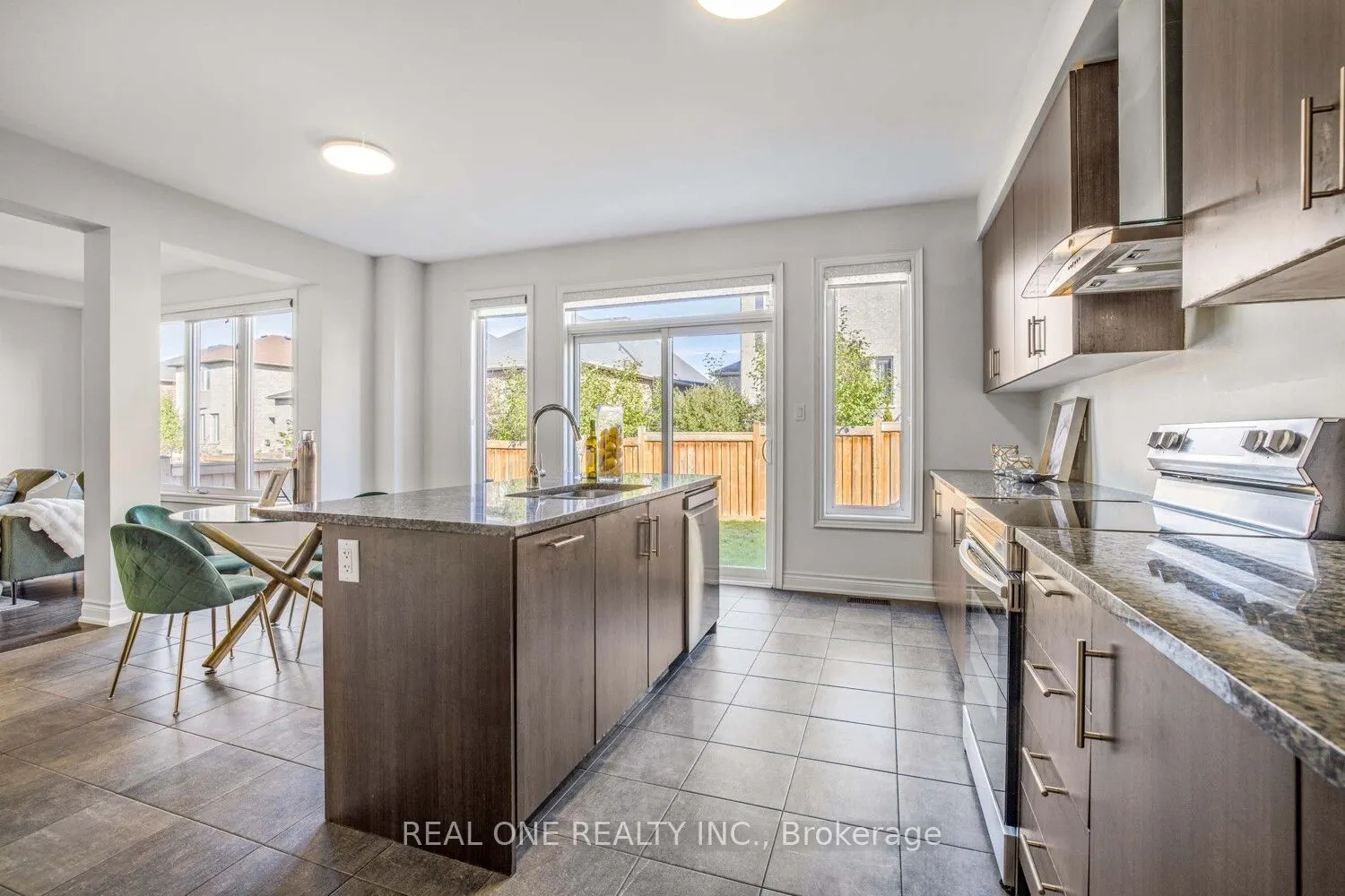 24 Larkfield Crescent
