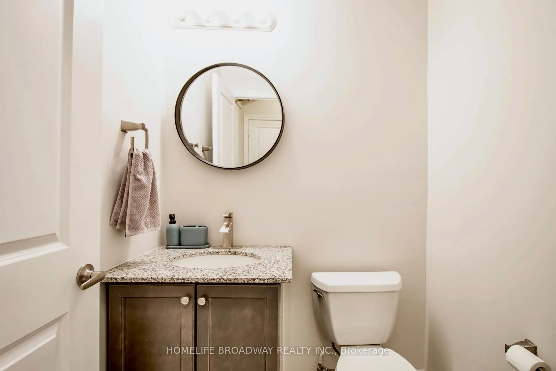 9255 Jane Street, #815
