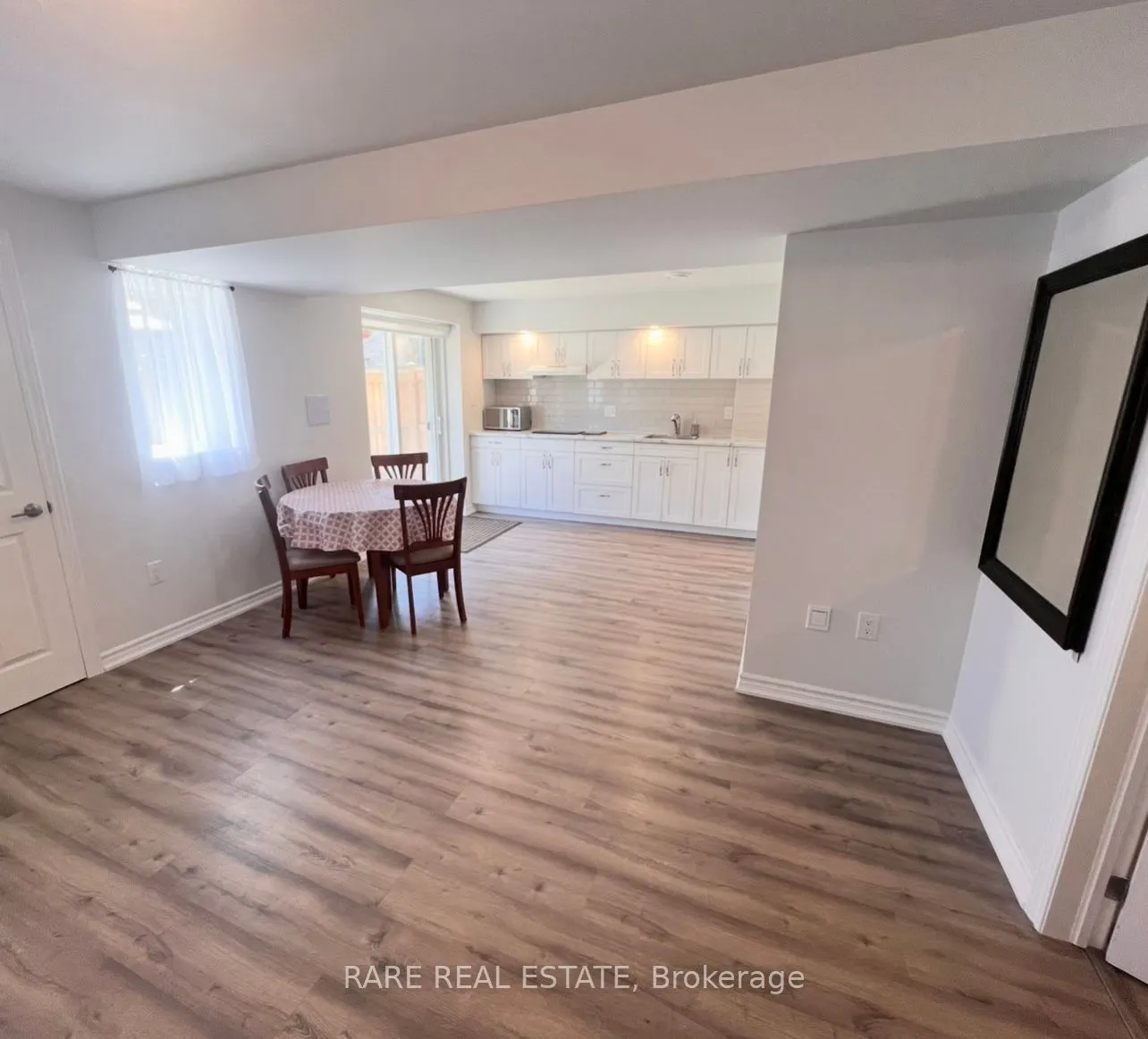 114 B Wood Crescent