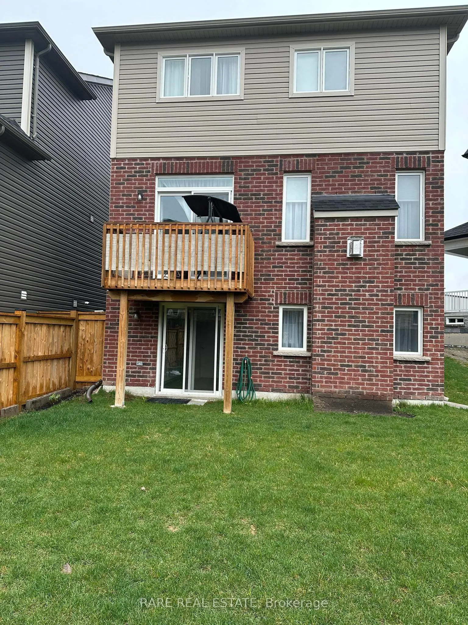 114 B Wood Crescent