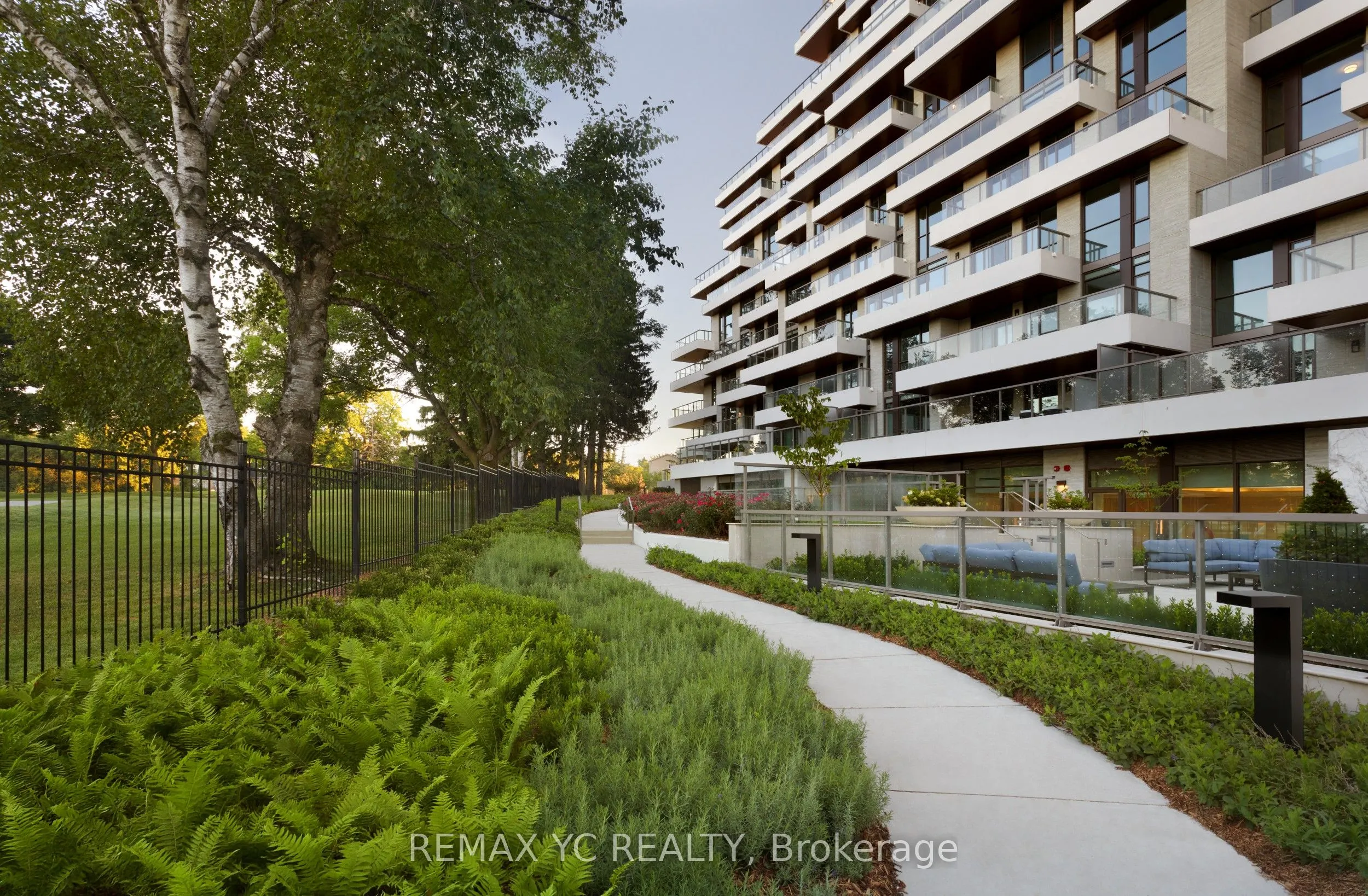 397 Royal Orchard Boulevard, #204