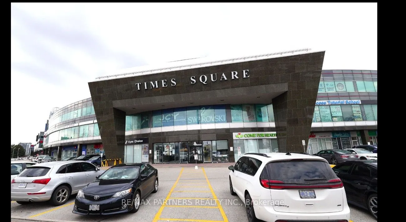 550 Highway 7 E, #215