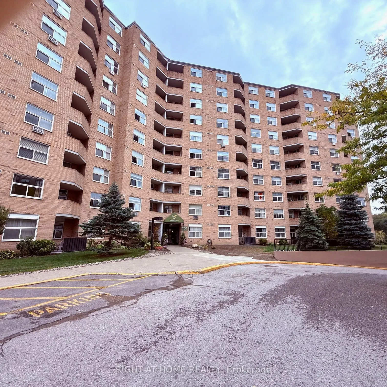 260 Davis Drive, #806