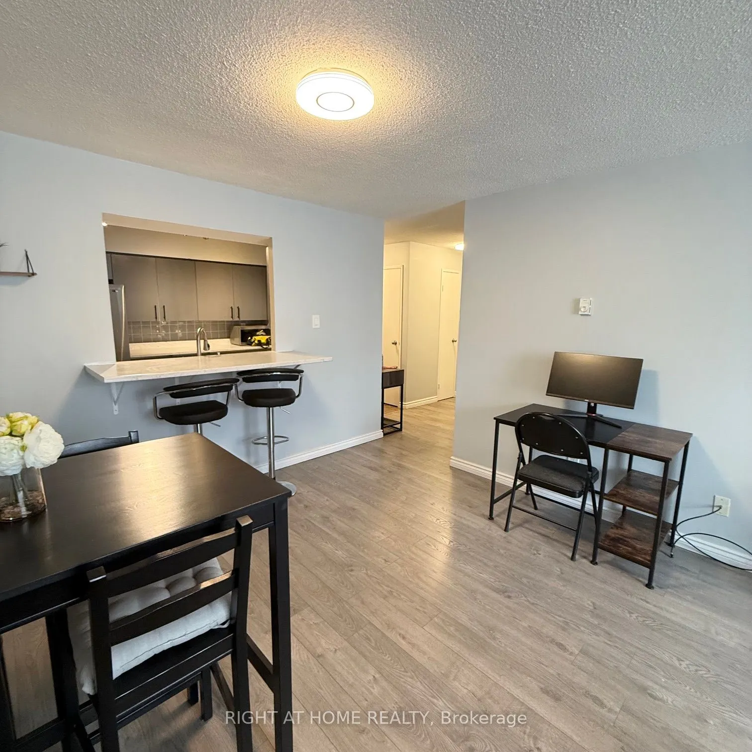 260 Davis Drive, #806