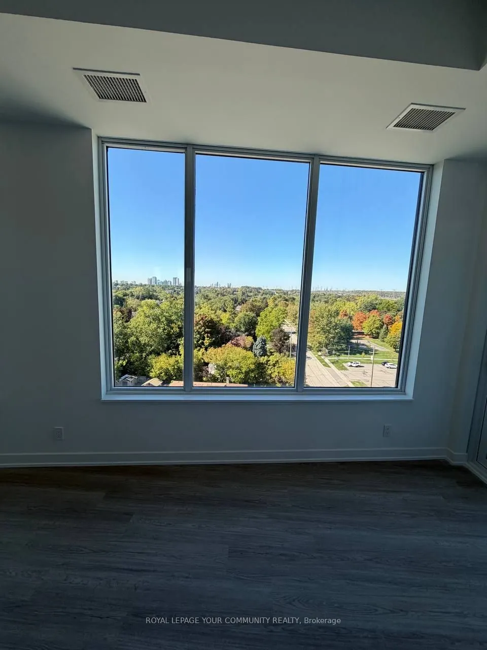 8188 Yonge Street W, #905