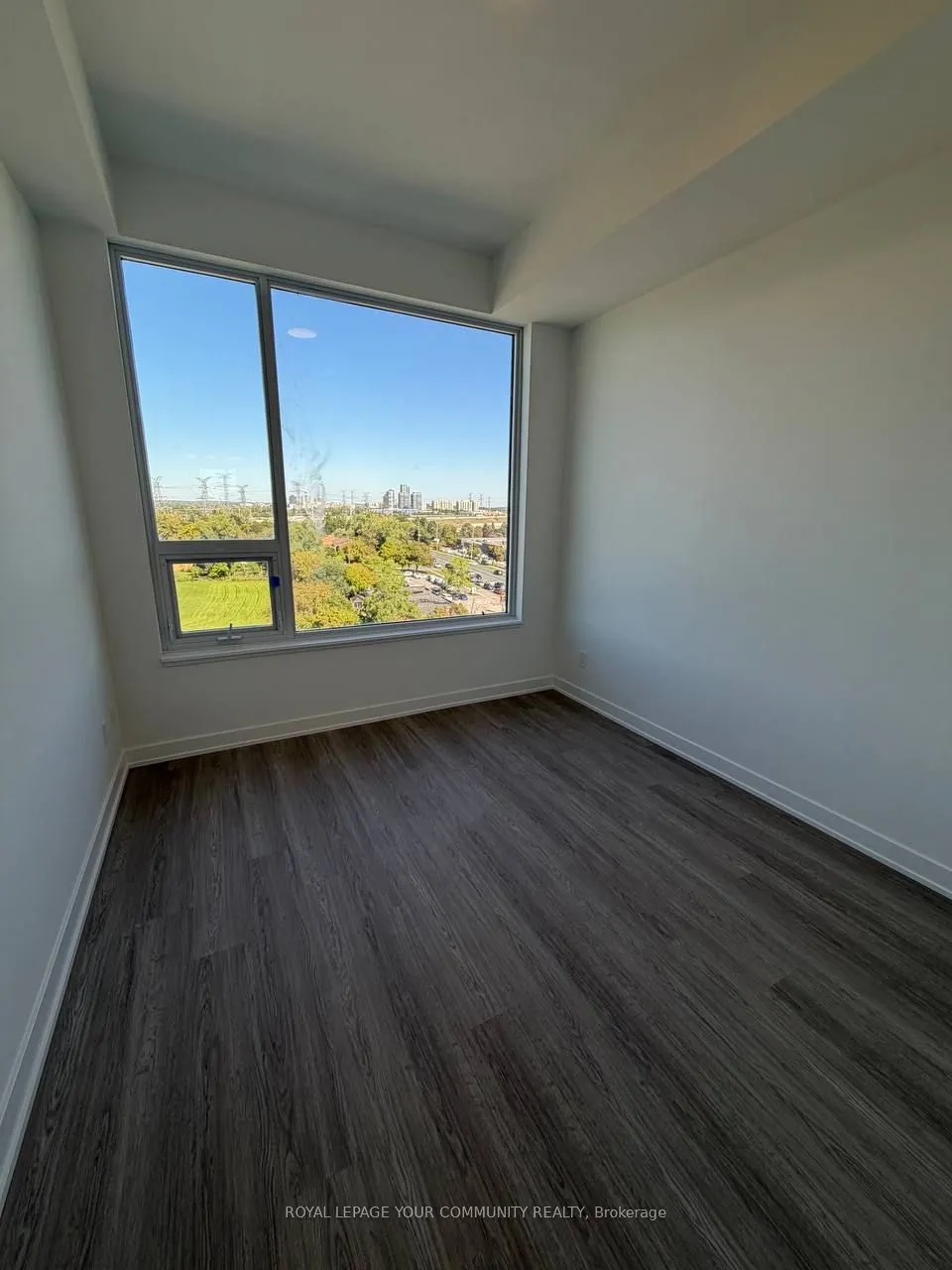 8188 Yonge Street W, #905