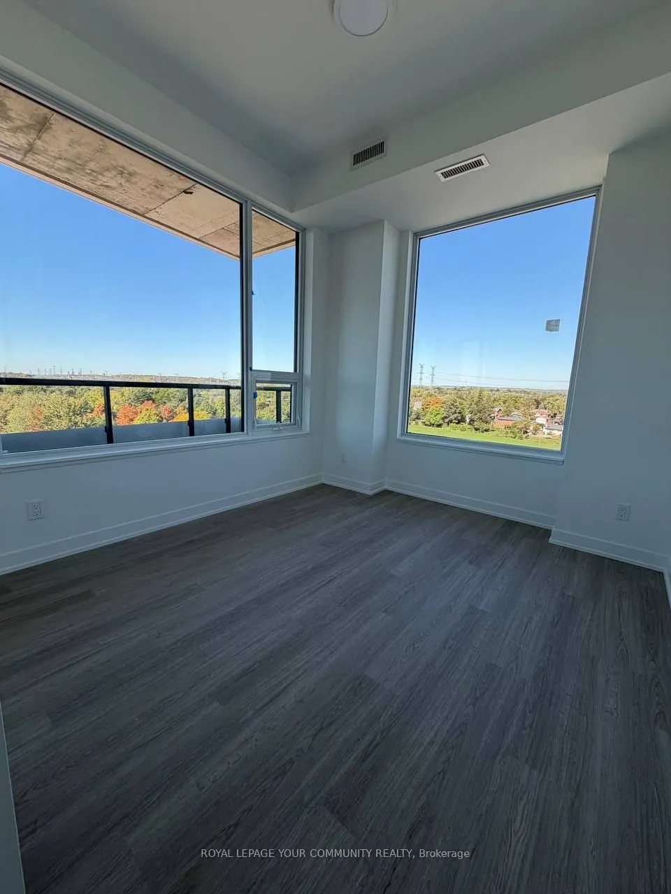 8188 Yonge Street W, #905