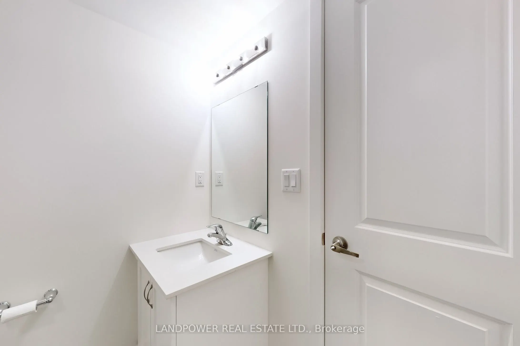 60 Elizabeth Street S, #3305